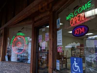 Alpine Donuts, Brewster