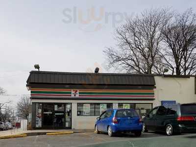 7-Eleven, College Point