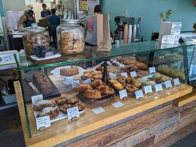 Rockaway Beach Bakery, Far Rockaway