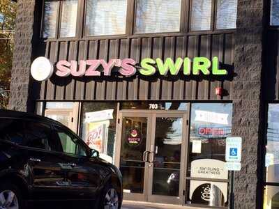 Suzy's Swirl, Lake Bluff