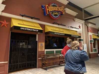 Fuddruckers