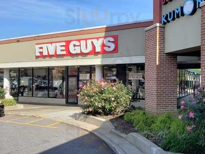 Five Guys, Broomall