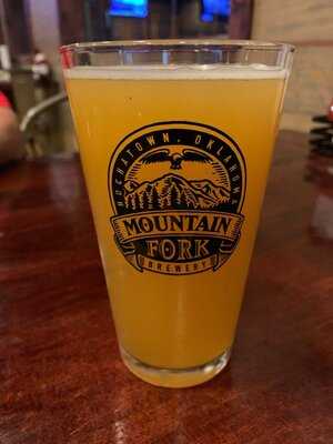 Mountain Fork Brewery & Restaurant, Broken Bow