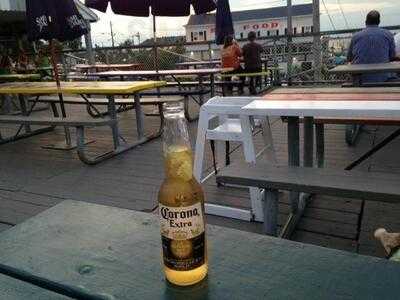 Moby's Lobster Deck, Highlands