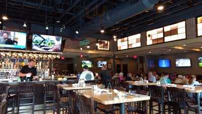 Old Chicago Pizza & Taproom