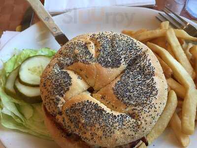 Phil's Restaurant & Sports LNG