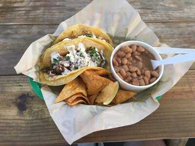 Messy’s Tacos and Treats, Loomis