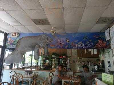 Bagel Island Deli
