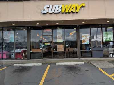 Subway, Gladstone