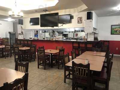 Hungry Heifer Bar & Grill, Los Fresnos