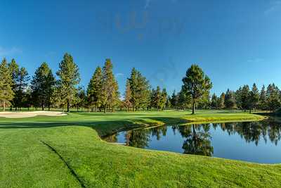 McDivot's at Woodlands Golf Course, Sunriver