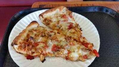 Satellite Pizza, Bayport