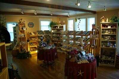 Monica's Chocolates, Lubec