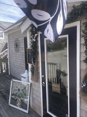 Frank's Dockside, Lubec