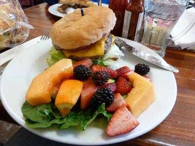 Alabama Hills Cafe And Bakery