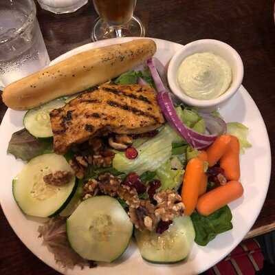 Michigan House Cafe & Brewpub