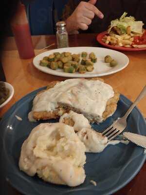 Ann's Family Dining, Gloucester Courthouse