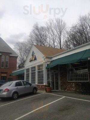 Micknuck’s, Fiskdale