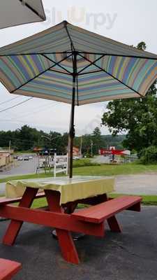 Nora's Lovin Spoonful, Narrowsburg