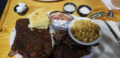 Brewster's Smokehouse, Otsego