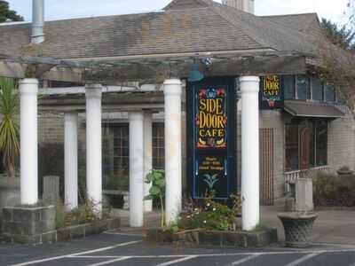 Side Door Cafe and Eden Hall, Gleneden Beach