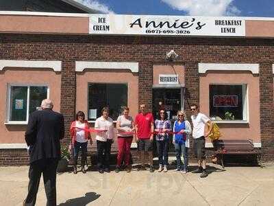 Annie's