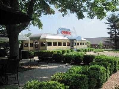 George & Sally's Blue Moon Diner, Hickory Corners