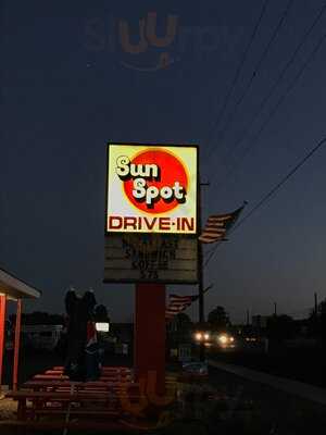 Sunspot Drive-In, Terrebonne