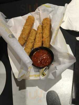 Buffalo Wild Wings, Baileys Crossroads