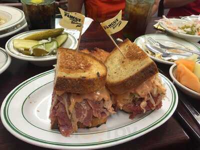 Famous 4th Street Delicatessen