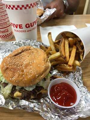 Five Guys, Miami