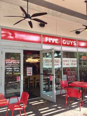 Five Guys, Miami