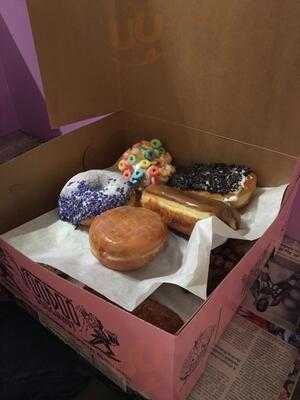 Voodoo Doughnuts, Austin