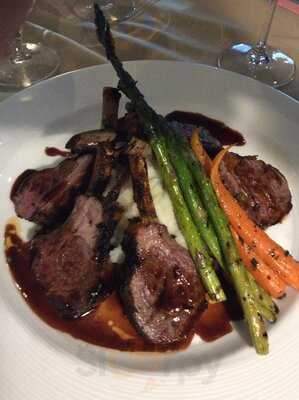 Anoosh Bistro