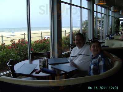 Surf Club Ocean Grille - Wyndham Oceanfront, Virginia Beach