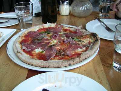 Tutta Bella Neapolitan Pizzeria