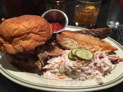 Russell's Smokehouse, Denver