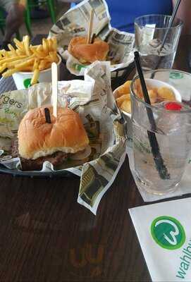 Wahlburgers