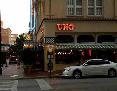 Pizzeria UNO Chicago Bar, Fort Worth