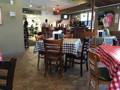 Gus's World Famous Fried Chicken, Saint Louis