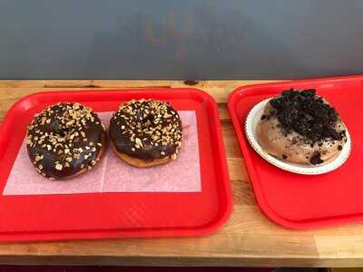 Hi-five Doughnuts