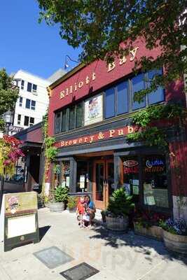 Elliott Bay Brewery Pub