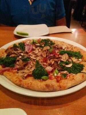 California Pizza Kitchen at Short Pump, Richmond