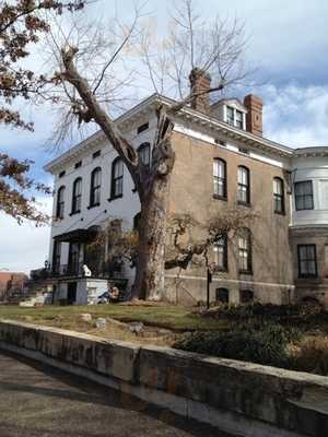 The Lemp Mansion Restaurant, Saint Louis