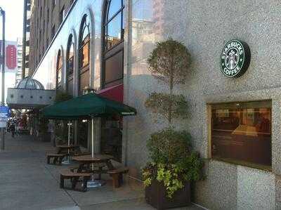 Starbucks, Saint Louis