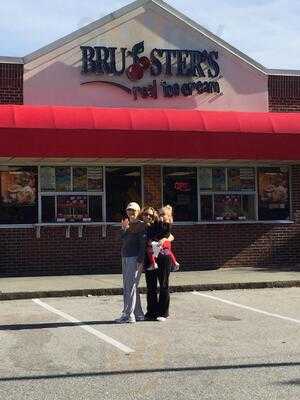 Bruster's Real Ice Cream, Raleigh