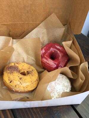 Blue Star Donuts