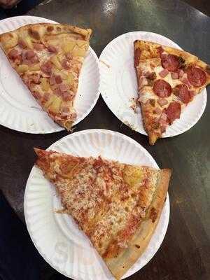 2 Bros Pizza, New York City