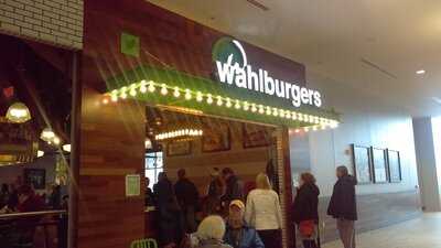 Wahlburgers, Pittsburgh