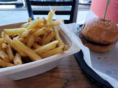 Divine Bovine Burgers, Tucson